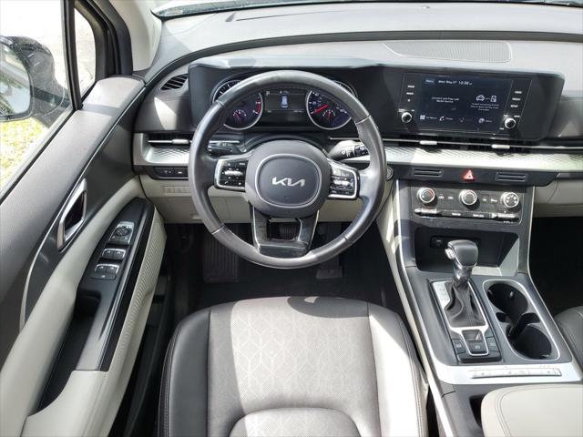 2022 Kia Carnival MPV LX Seat Package