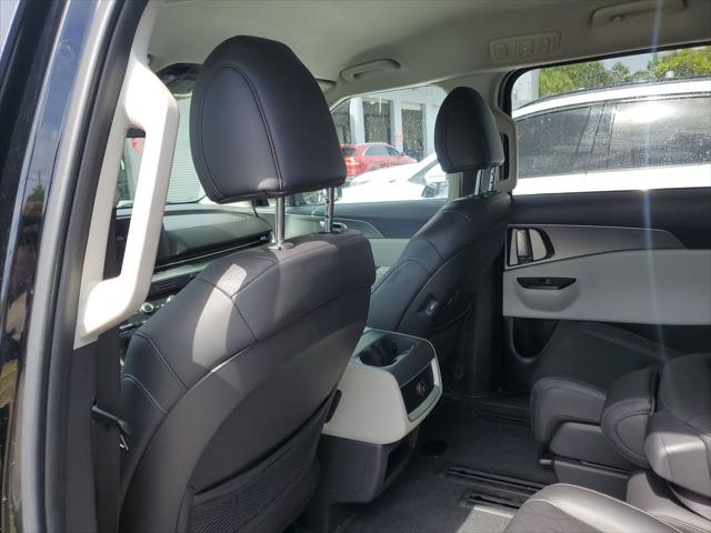 2022 Kia Carnival MPV LX Seat Package