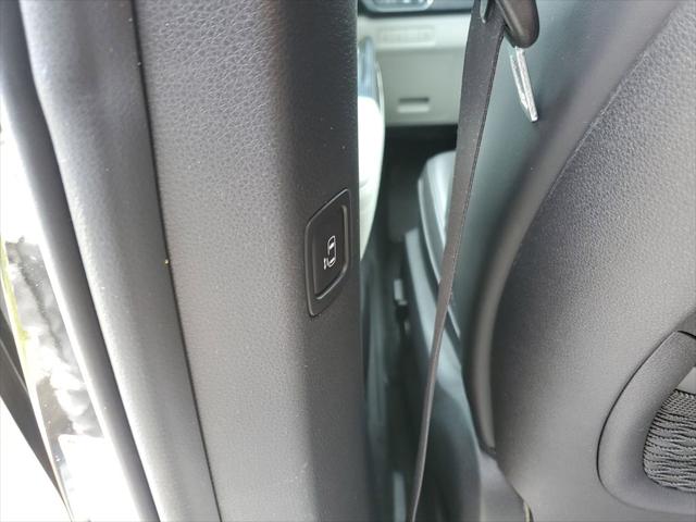 2022 Kia Carnival MPV LX Seat Package