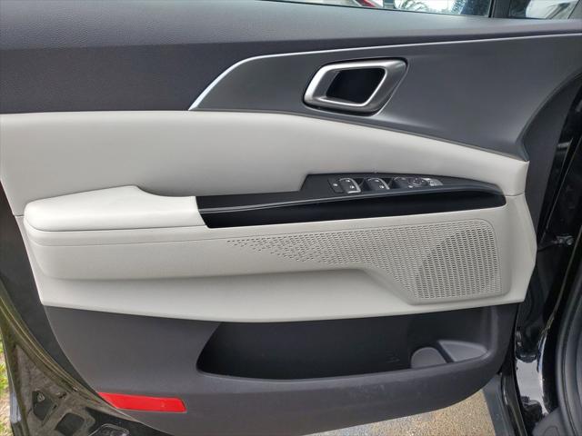 2022 Kia Carnival MPV LX Seat Package
