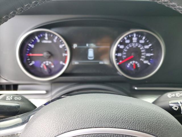 2022 Kia Carnival MPV LX Seat Package