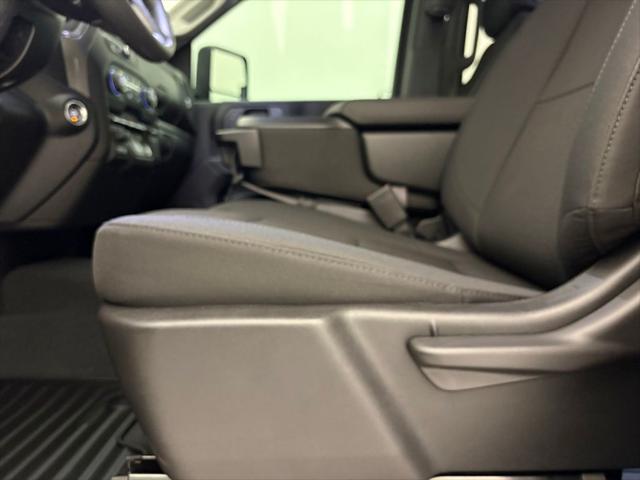 2026 Chevrolet Silverado 2500HD Crew Cab, Standard Bed, WT, 4WD