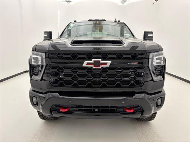 2026 Chevrolet Silverado 2500HD Crew Cab, Standard Bed, XR2, 4WD