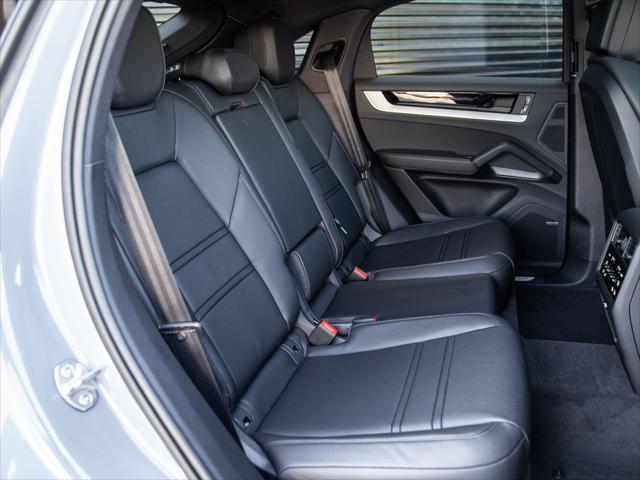 2026 Porsche Cayenne Unknown