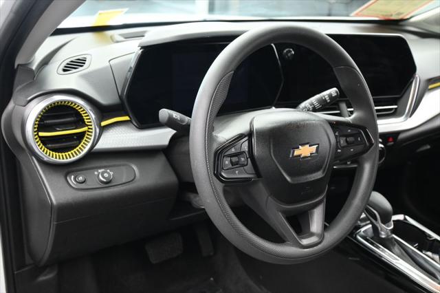 2024 Chevrolet Trax FWD LT