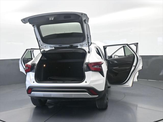 2024 Chevrolet Trax FWD LT
