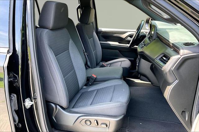 2022 Chevrolet Suburban 4WD LS