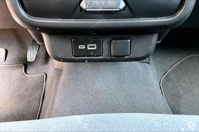 2022 Chevrolet Suburban 4WD LS