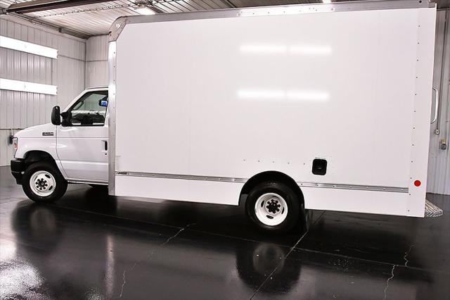 2024 Ford E-450 Cutaway Base