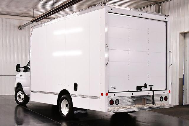 2024 Ford E-450 Cutaway Base
