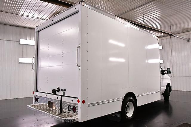 2024 Ford E-450 Cutaway Base