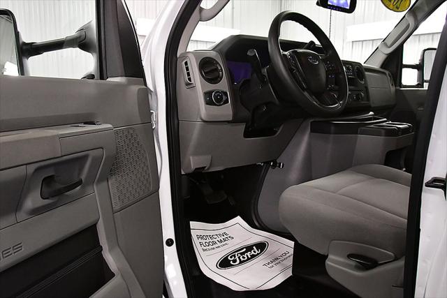 2024 Ford E-450 Cutaway Base