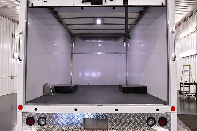 2024 Ford E-450 Cutaway Base