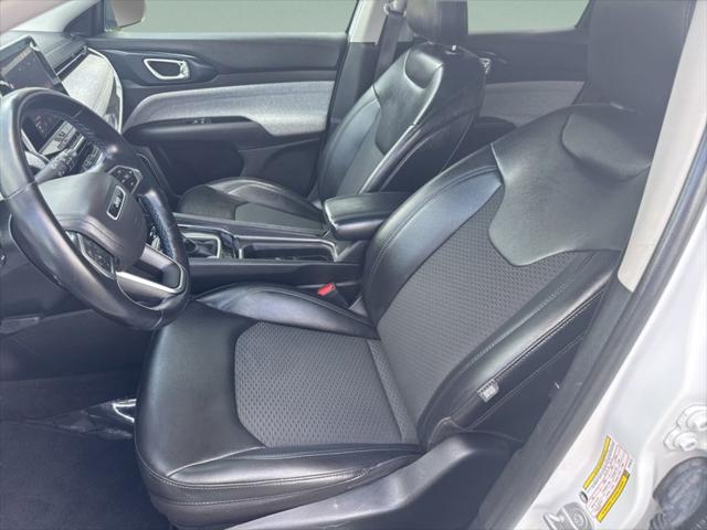2022 Jeep Compass Latitude FWD