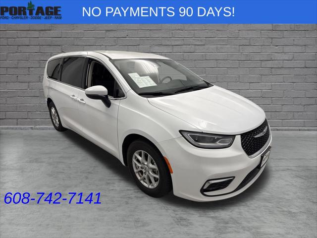 2023 Chrysler Pacifica Touring L for sale in Portage, WI