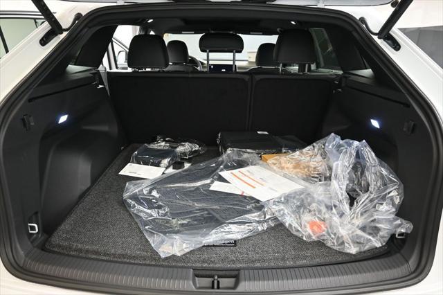 2026 Volkswagen Atlas Cross Sport SEL R-Line Black