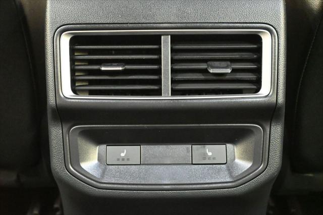 2026 Volkswagen Atlas Cross Sport SEL R-Line Black