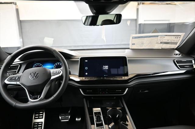 2026 Volkswagen Atlas Cross Sport SEL R-Line Black
