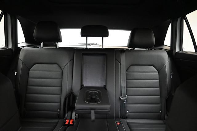 2026 Volkswagen Atlas Cross Sport SEL R-Line Black
