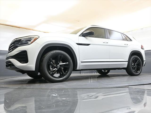 2026 Volkswagen Atlas Cross Sport SEL R-Line Black