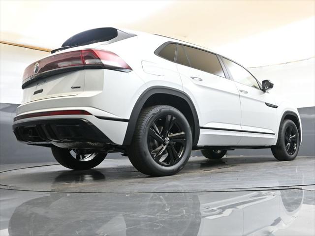 2026 Volkswagen Atlas Cross Sport SEL R-Line Black