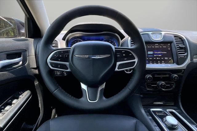 2022 Chrysler 300 Touring