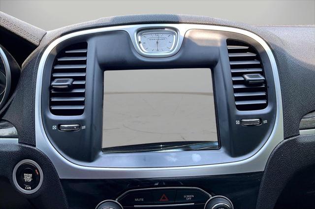 2022 Chrysler 300 Touring