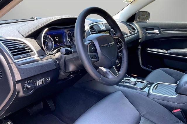 2022 Chrysler 300 Touring