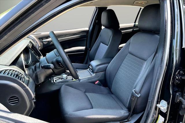 2022 Chrysler 300 Touring