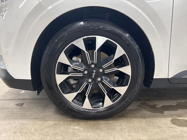 2023 Kia Carnival MPV EX