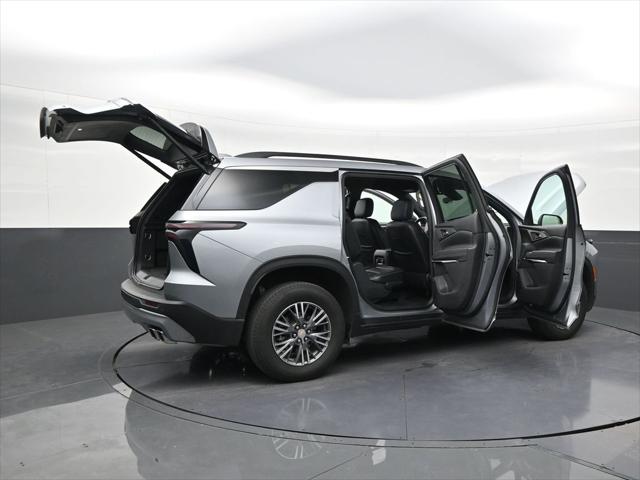 2024 Chevrolet Traverse FWD LT