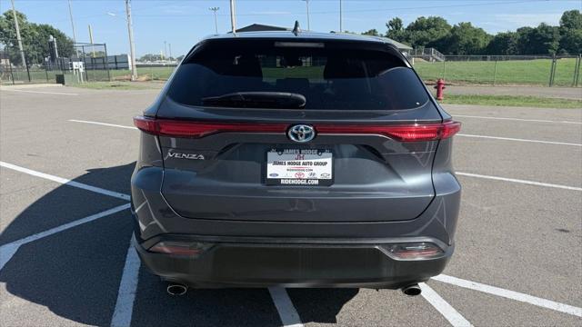2024 Toyota Venza LE