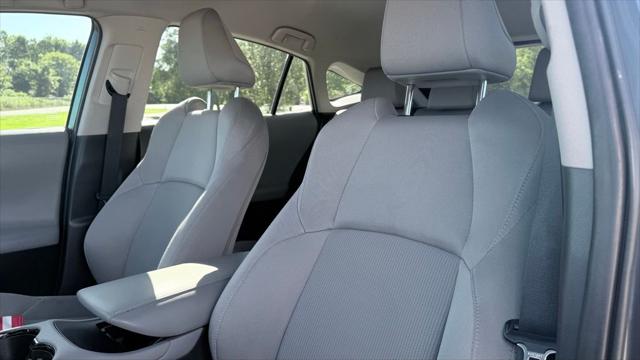 2024 Toyota Venza LE