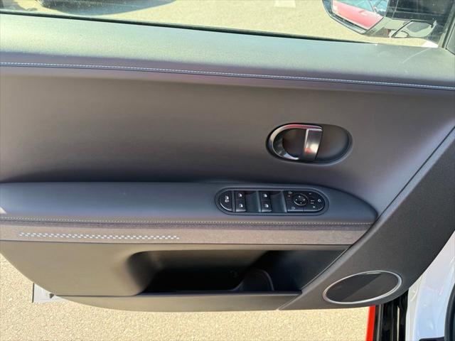 2025 Hyundai IONIQ 5 Base
