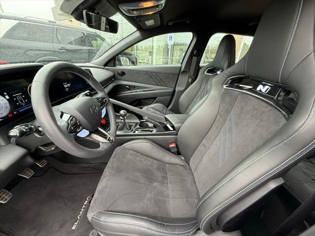 2025 Hyundai Elantra Base