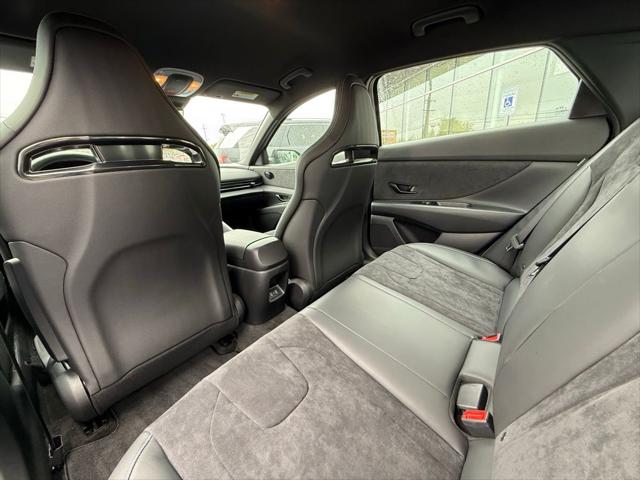 2025 Hyundai Elantra Base