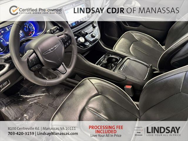 2024 Chrysler Pacifica Hybrid Premium S Appearance Pkg