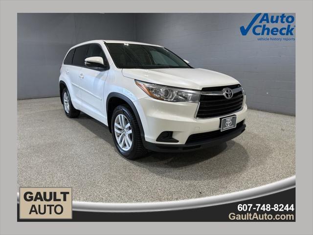 2015 Toyota Highlander LE V6 for sale in Endicott, NY