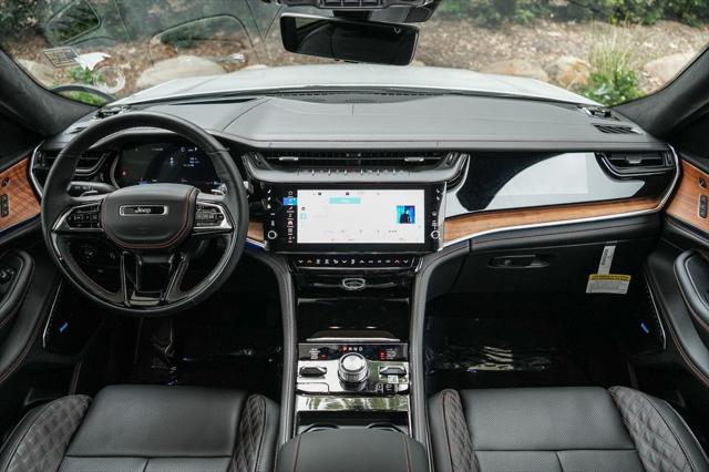 2026 Jeep Grand Cherokee Summit 4x4