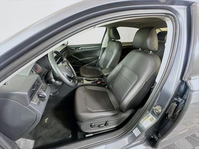 2020 Volkswagen Passat 2.0T R-Line