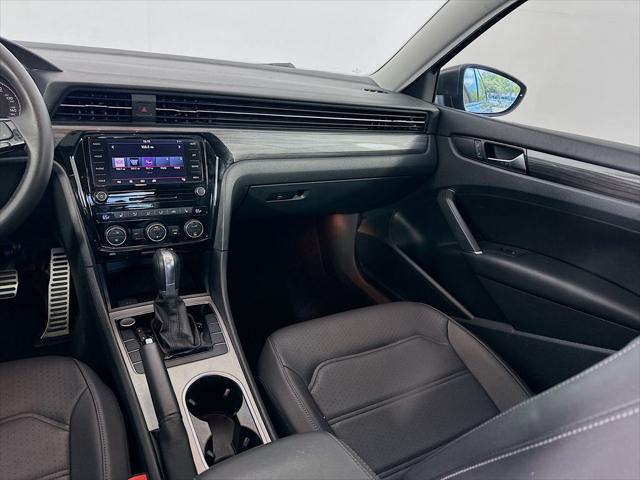 2020 Volkswagen Passat 2.0T R-Line