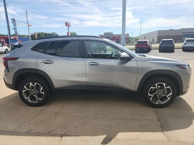 2025 Chevrolet Trax FWD LT