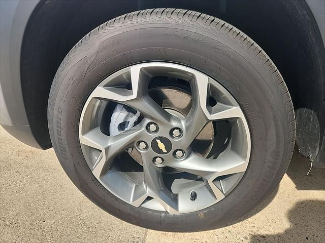 2025 Chevrolet Trax FWD LT