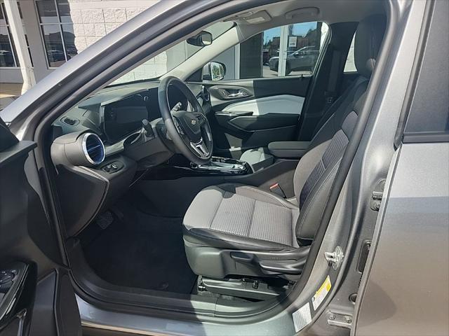 2025 Chevrolet Trax FWD LT