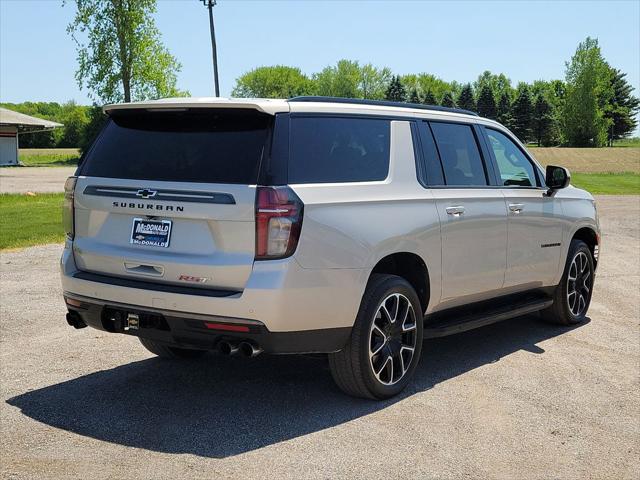 2022 Chevrolet Suburban 4WD RST