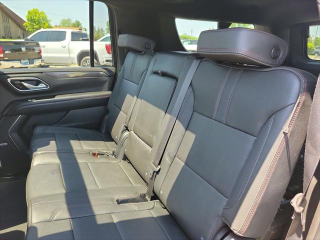 2022 Chevrolet Suburban 4WD RST