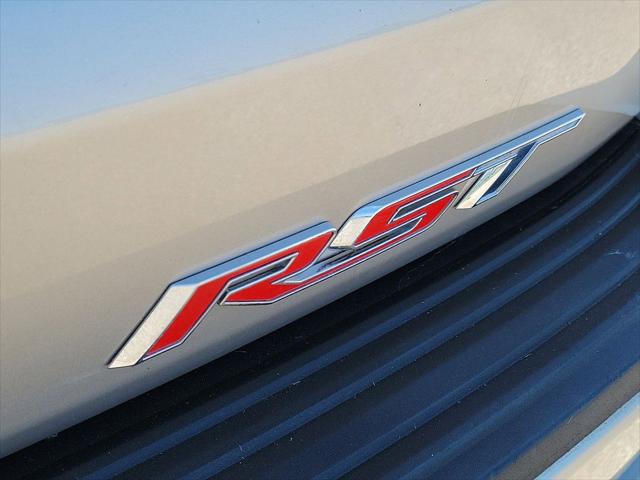 2022 Chevrolet Suburban 4WD RST