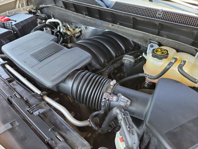 2022 Chevrolet Suburban 4WD RST