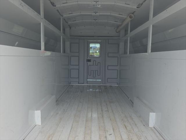 2024 Ford E-450 Cutaway Base