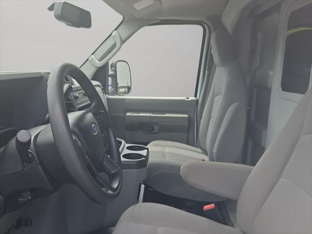 2024 Ford E-450 Cutaway Base